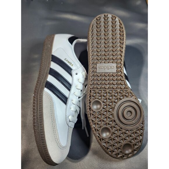 Samba Adidas W size US6 - Picture 3 of 9